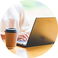 デスクワーク イメージ