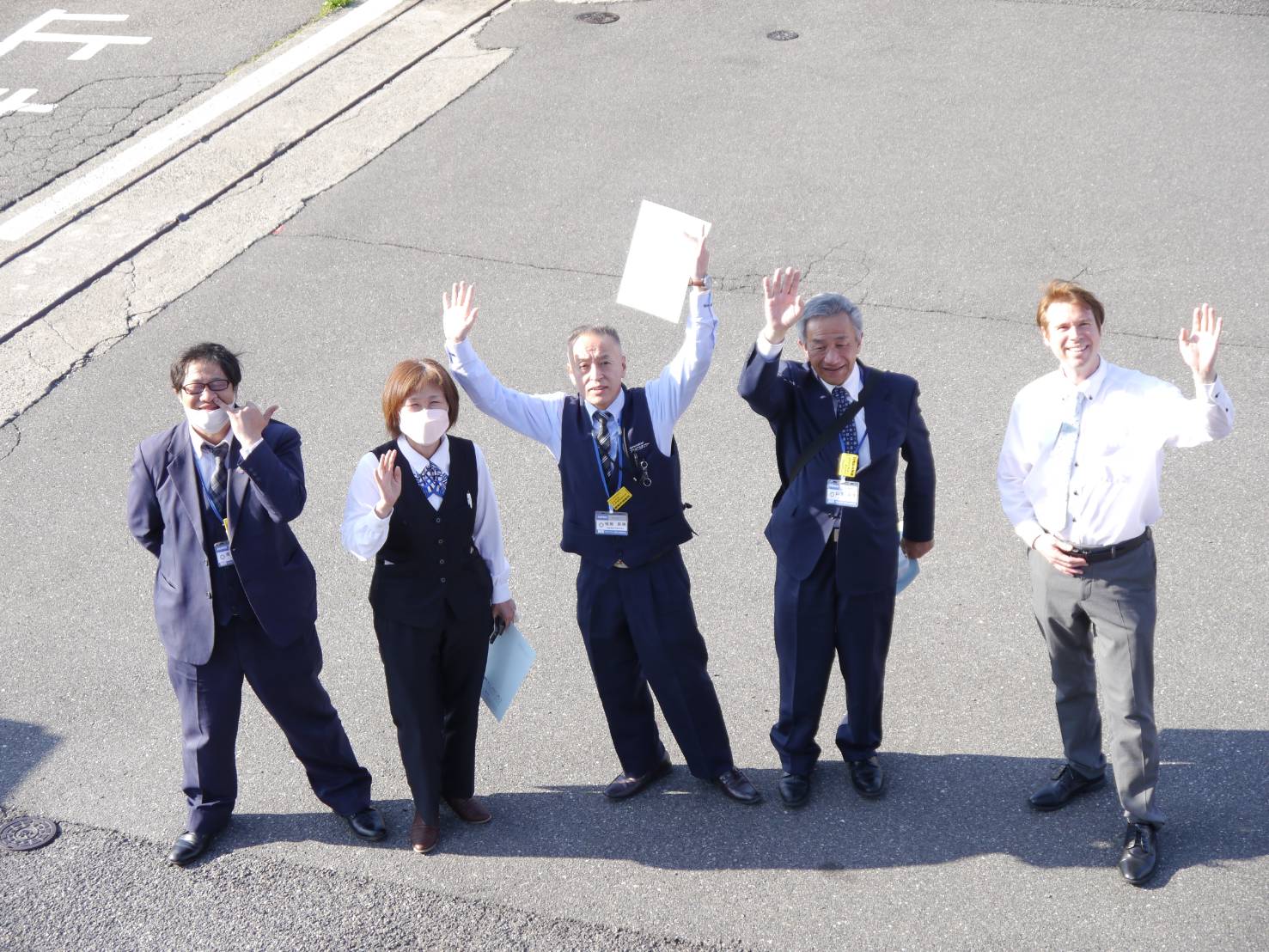 写真:ドライバーたちと講師