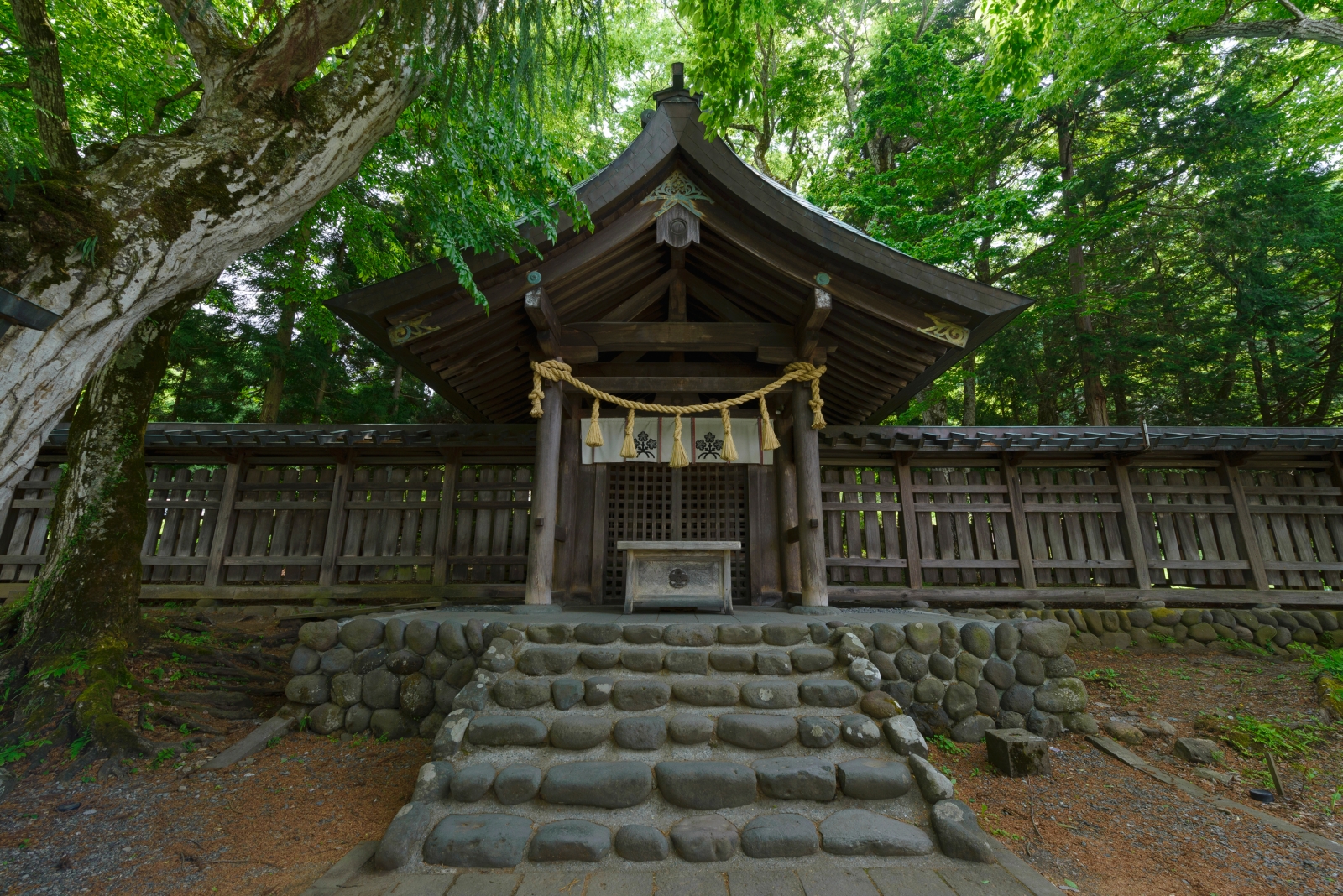 諏訪大社　上社前宮