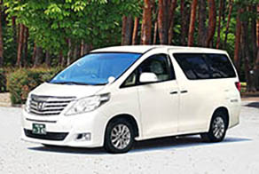 写真：トヨタ アルファード240X VIPジャンボタクシー