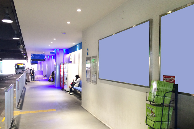 写真：バスターミナル大型看板イメージ