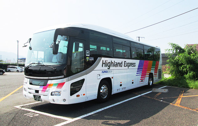 大型バス（49席+補助11席） イメージ1