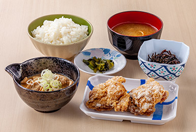 モツ煮山賊定食 イメージ