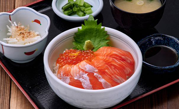 信州サーモン丼(姨捨SA下り線にてご提供) イメージ